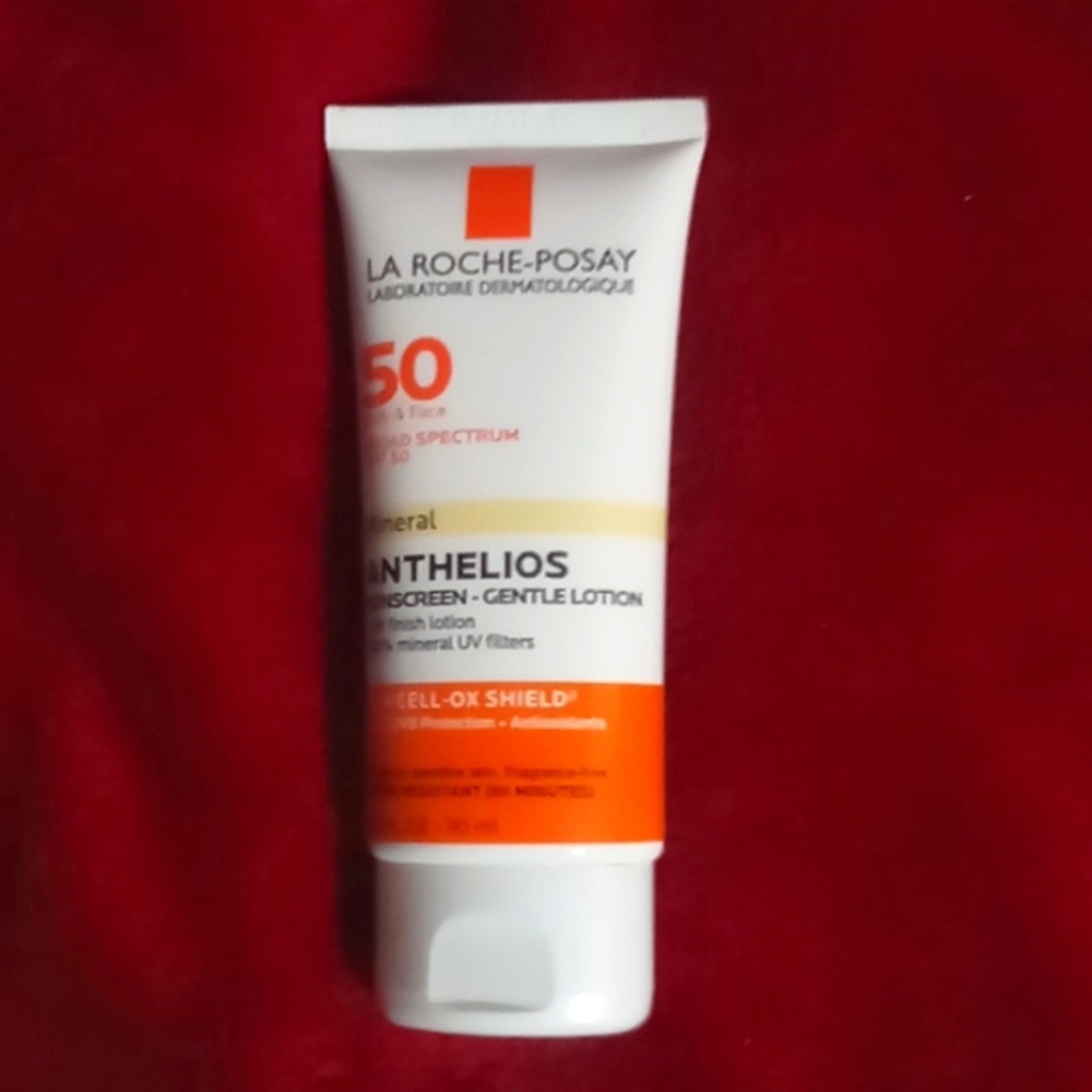LA ROCHE-POSAY MINERAL ANTHELIOS SUNSCREEN SPF 50 EXP 11/28